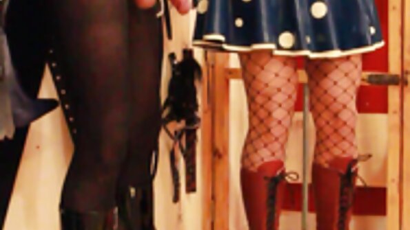 Oriental ibu nuduhake Derrick watara dheweke Miffy