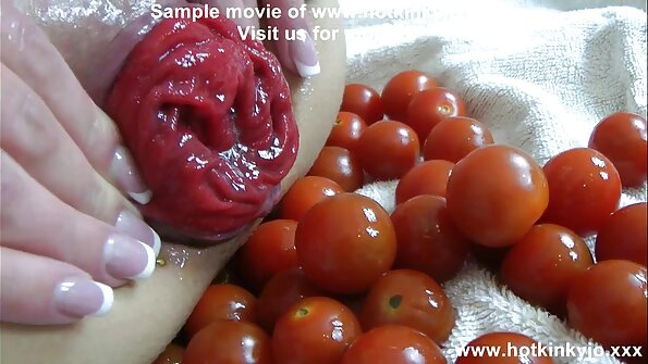 Babe seksi marem loro wong lanang nggantheng