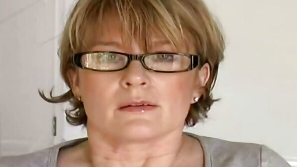 Mesum Pirang MILF Njaluk Dolanan Jancok Dheweke Muffin