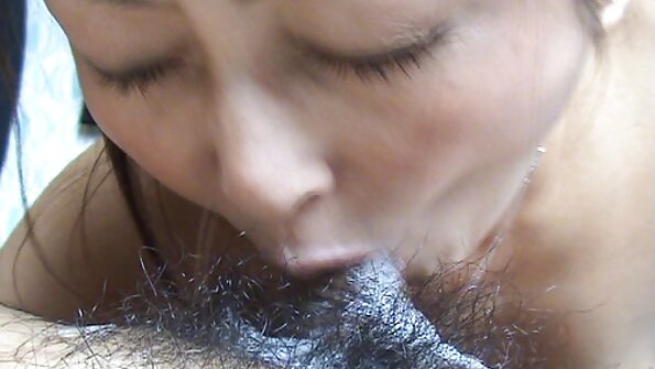 Loro lesbian manis lagi nggawe katresnan