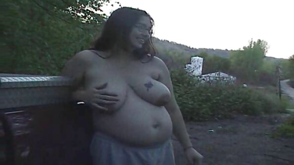 Busty stepmom Sara St Clair menehi bukkake lan bakal bajingan dening dheweke stepson