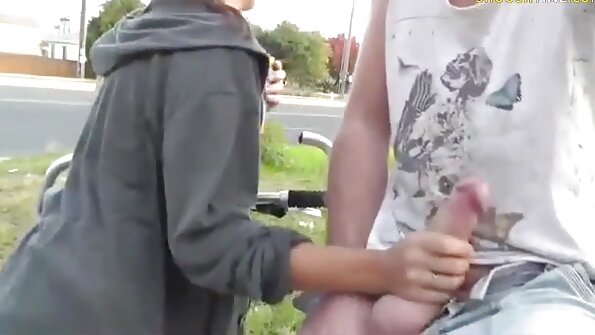 Dipotong Cougar nemu kanggo rasa pitik jago remaja