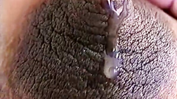 Tanaman Eva Kareras Disiram dening Keirans Spunk