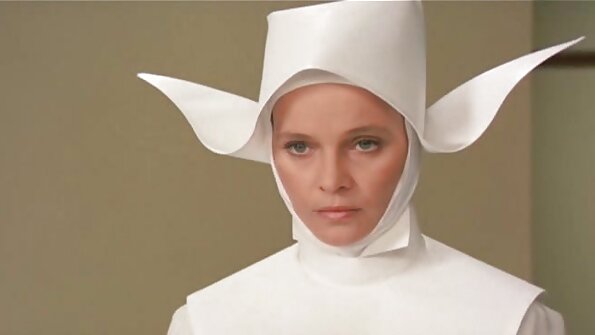 Lexi Luna lan Dolly Leigh njupuk bajingan ing pawon