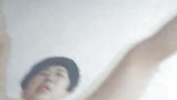 Mia Lelani jero tenggorokan kaya edan