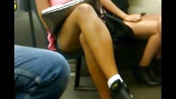 Wanita sing apik banget katon apik